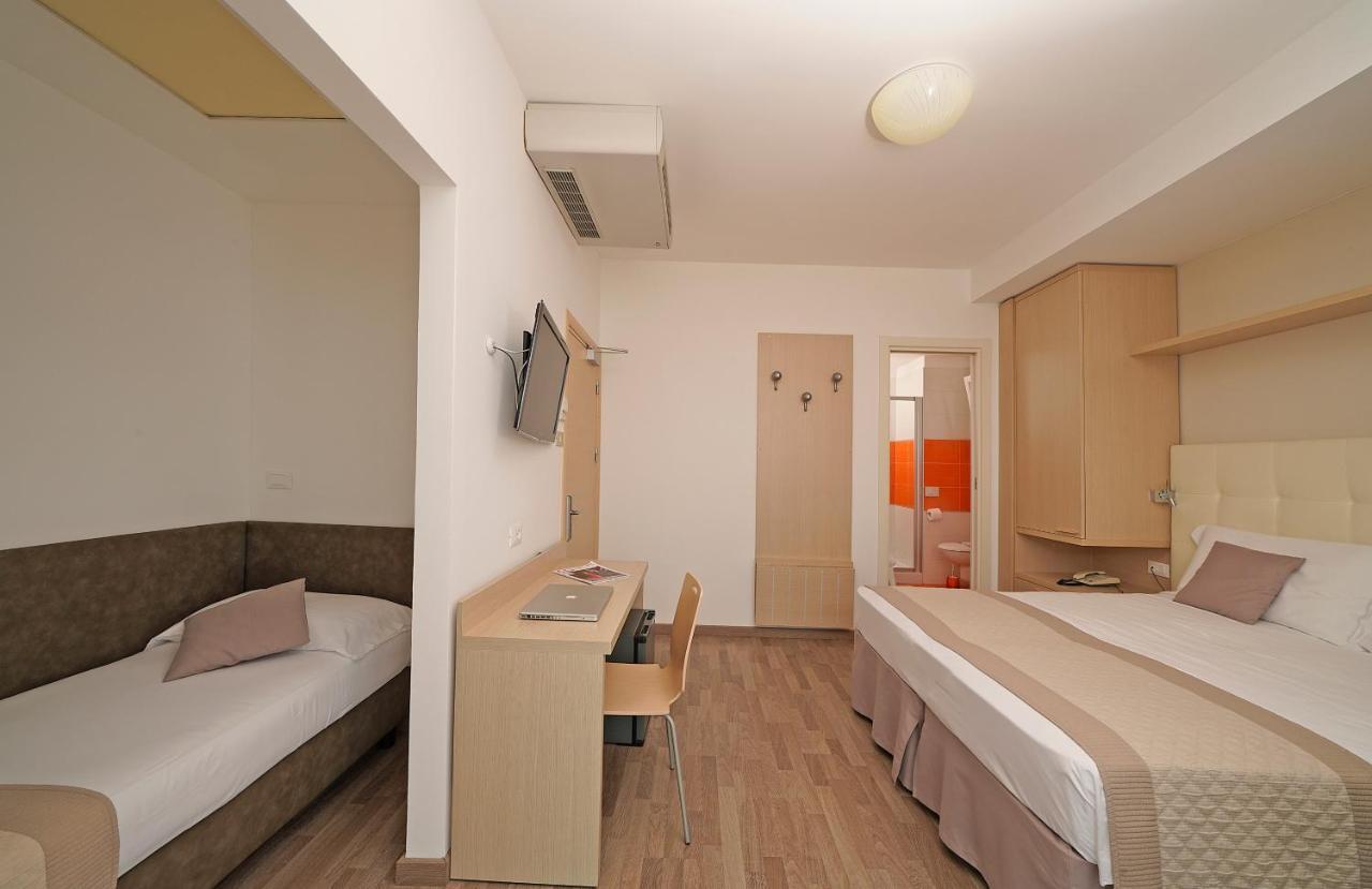 Hotel A Frontemare 3*