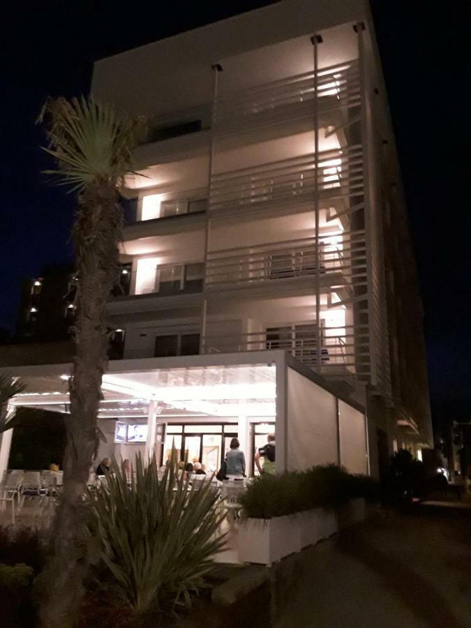 Hotel A Frontemare