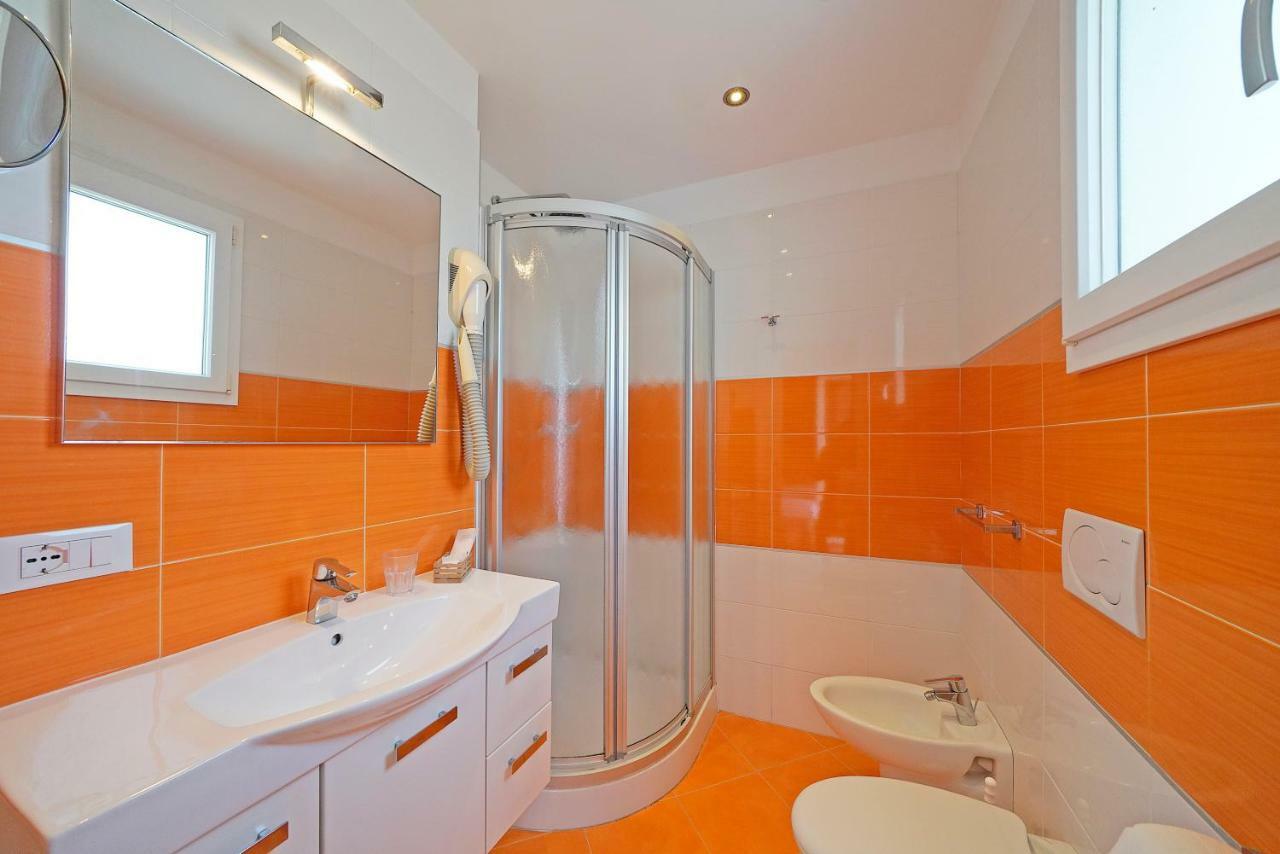 Hotel A Frontemare